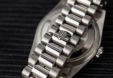 rolex clasp not centered|Rolex watch clasp centered.